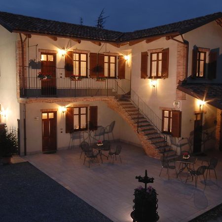 Agriturismo I Grappoli Villa Serralunga d'Alba Eksteriør billede