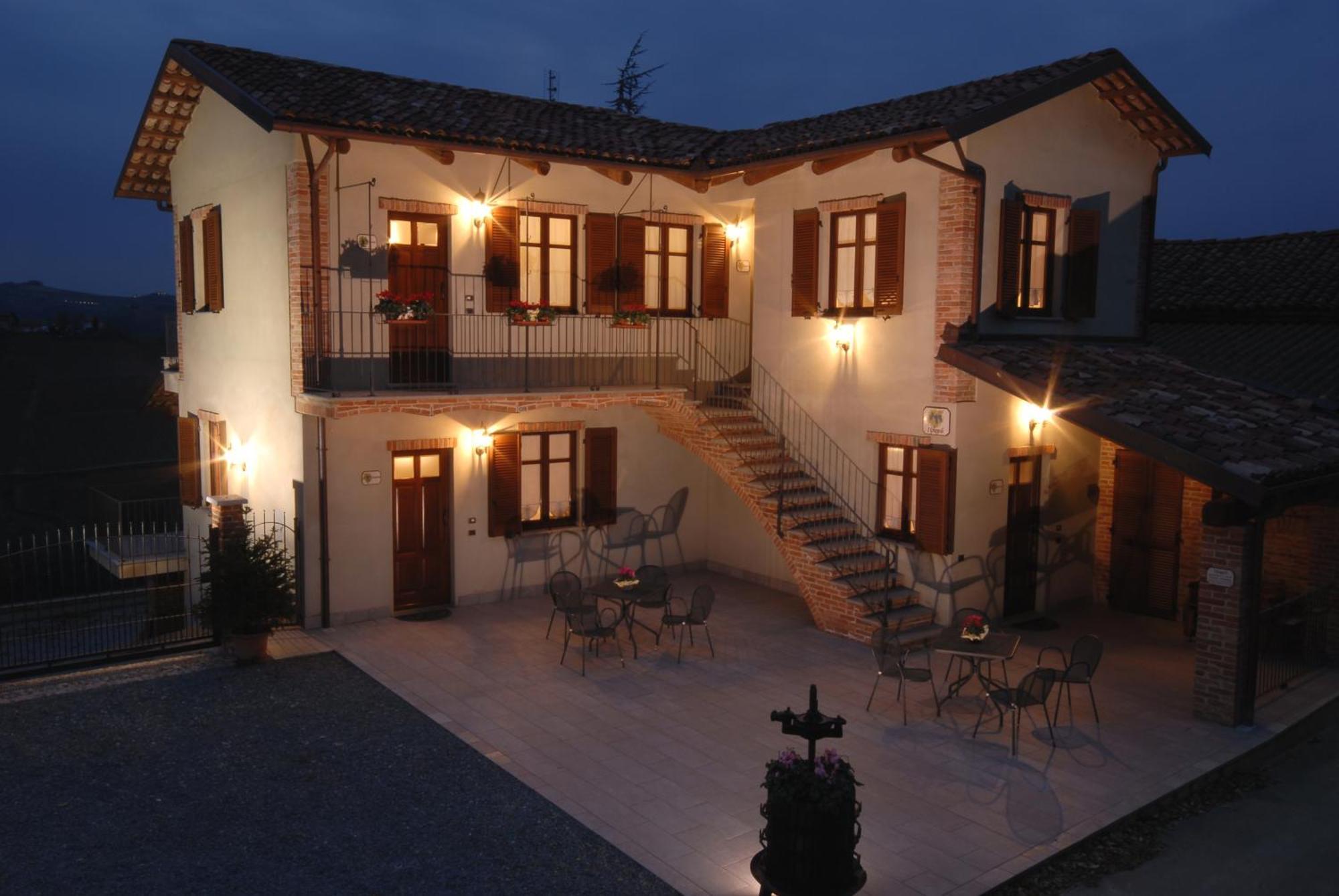 Agriturismo I Grappoli Villa Serralunga d'Alba Eksteriør billede