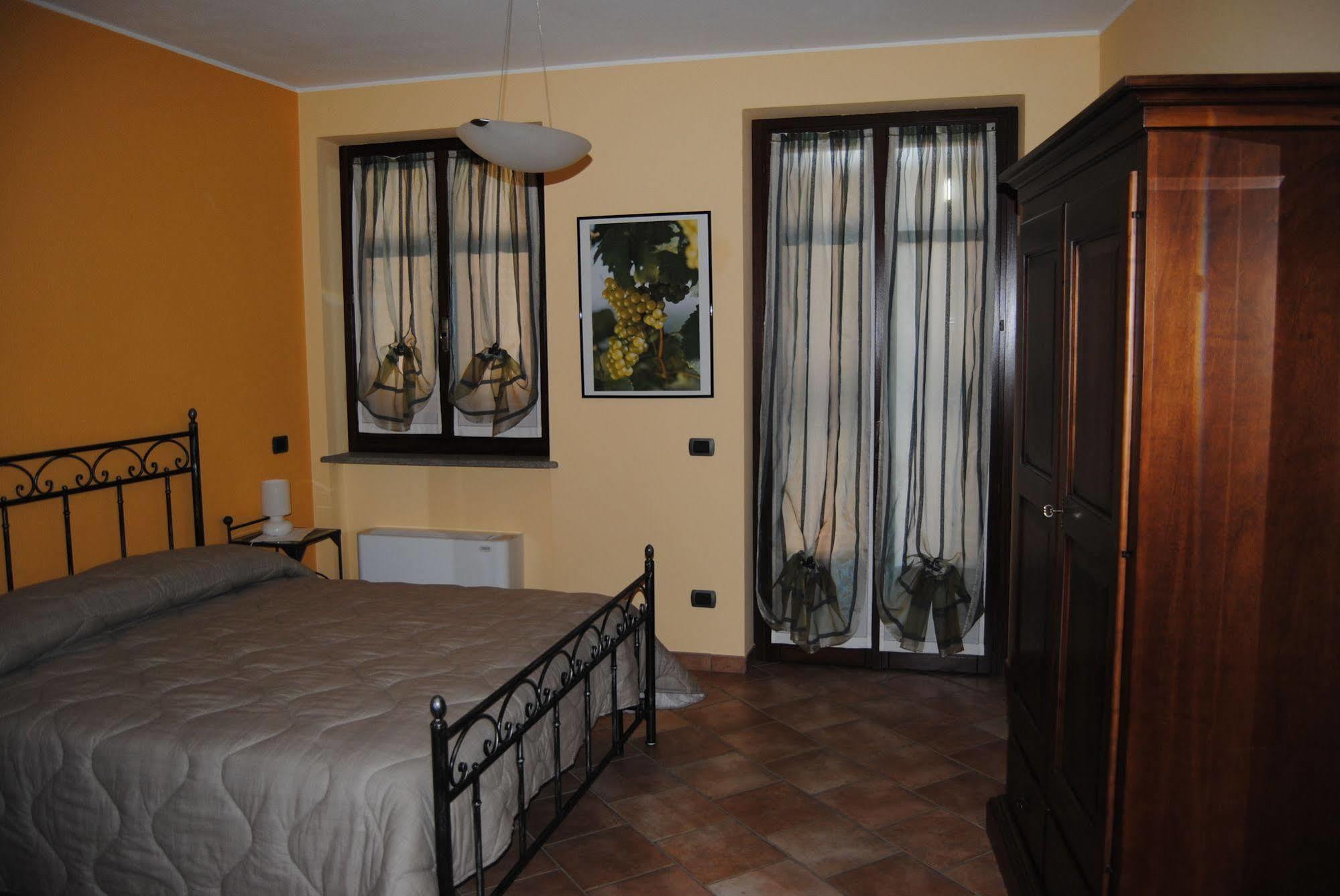 Agriturismo I Grappoli Serralunga d'Alba Eksteriør billede